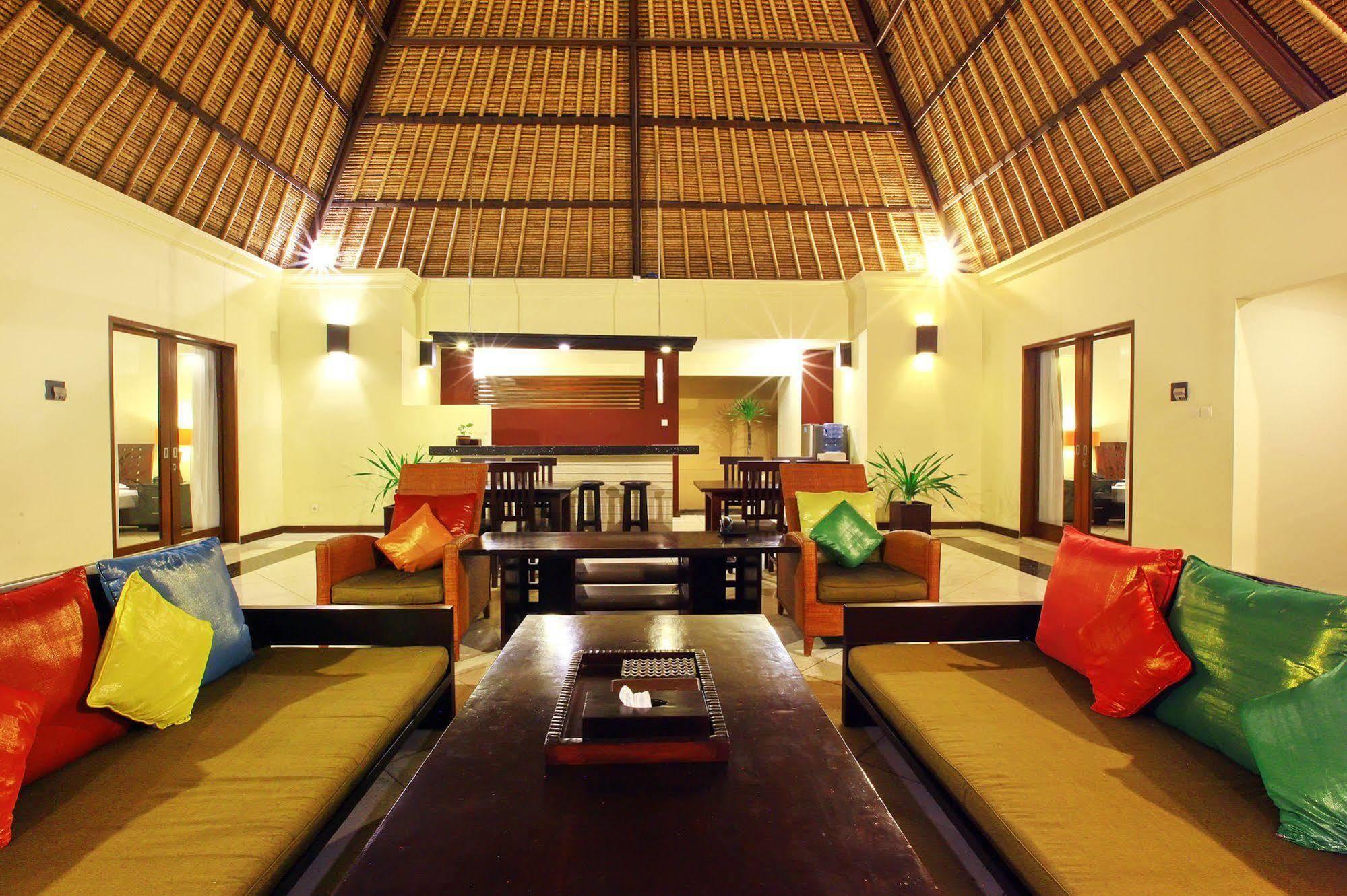 Kuta Selatan Mutiara Jimbaran Villas מראה חיצוני תמונה